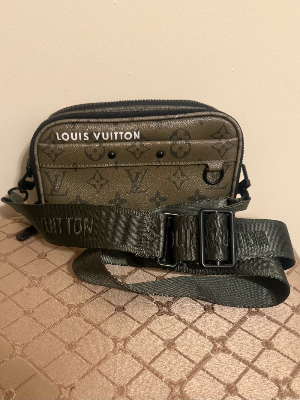 Army Green Designer-Inspired Crossbody Purse